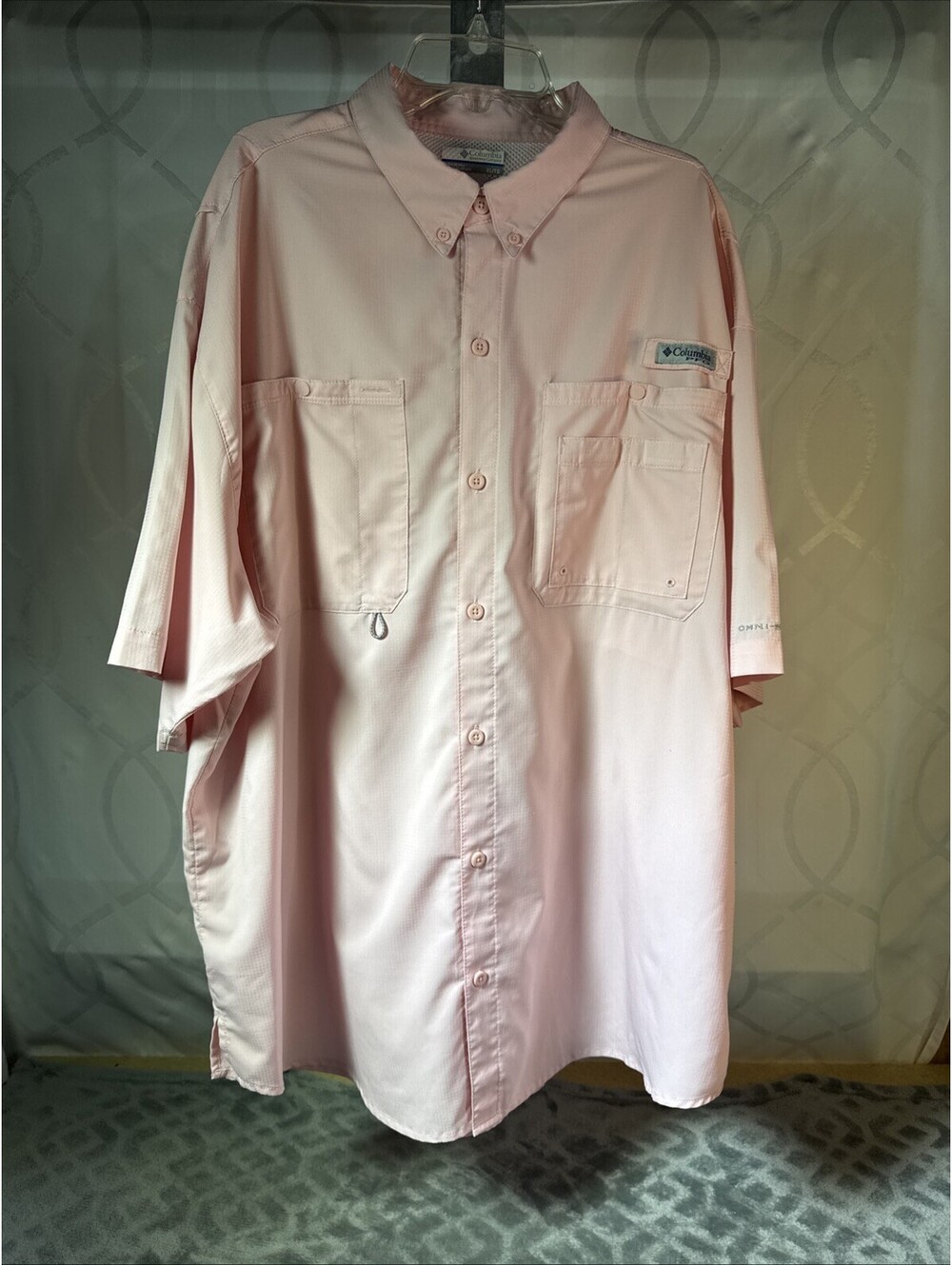 Columbia Men’s Short Sleeve Pink Button Front Shirt Extra Large